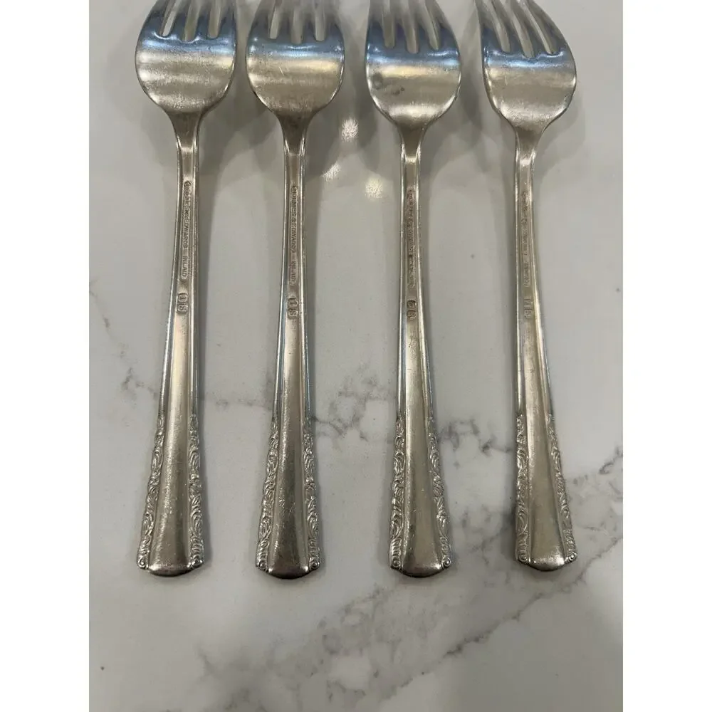 Vtg‎ Set Of 4 Holmes & Edwards May Queen Salad Forks 6.5” Silverplate Inlaid IS